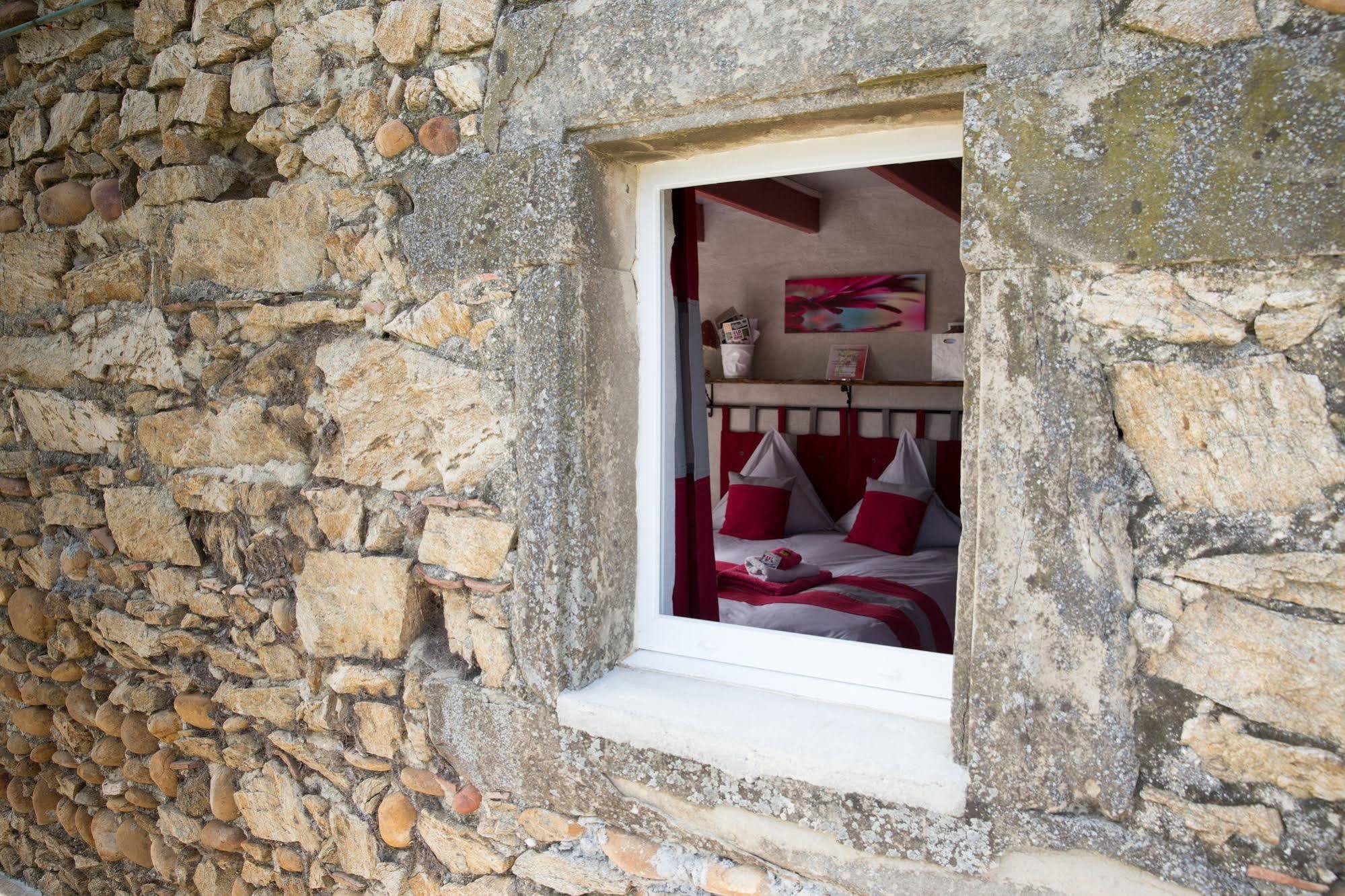 Bed and Breakfast L'Echappee Tremoussante Saint-Barthélemy-de-Vals Exterior foto
